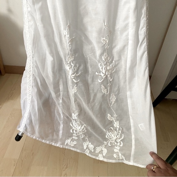 ASOS Embroidered Floral White Crochet Sheer Maxi Dress Boho Beach Bridal Dress 8 - Picture 9 of 11